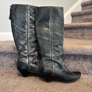 Frye Steffi Vintage Zip-back Boots